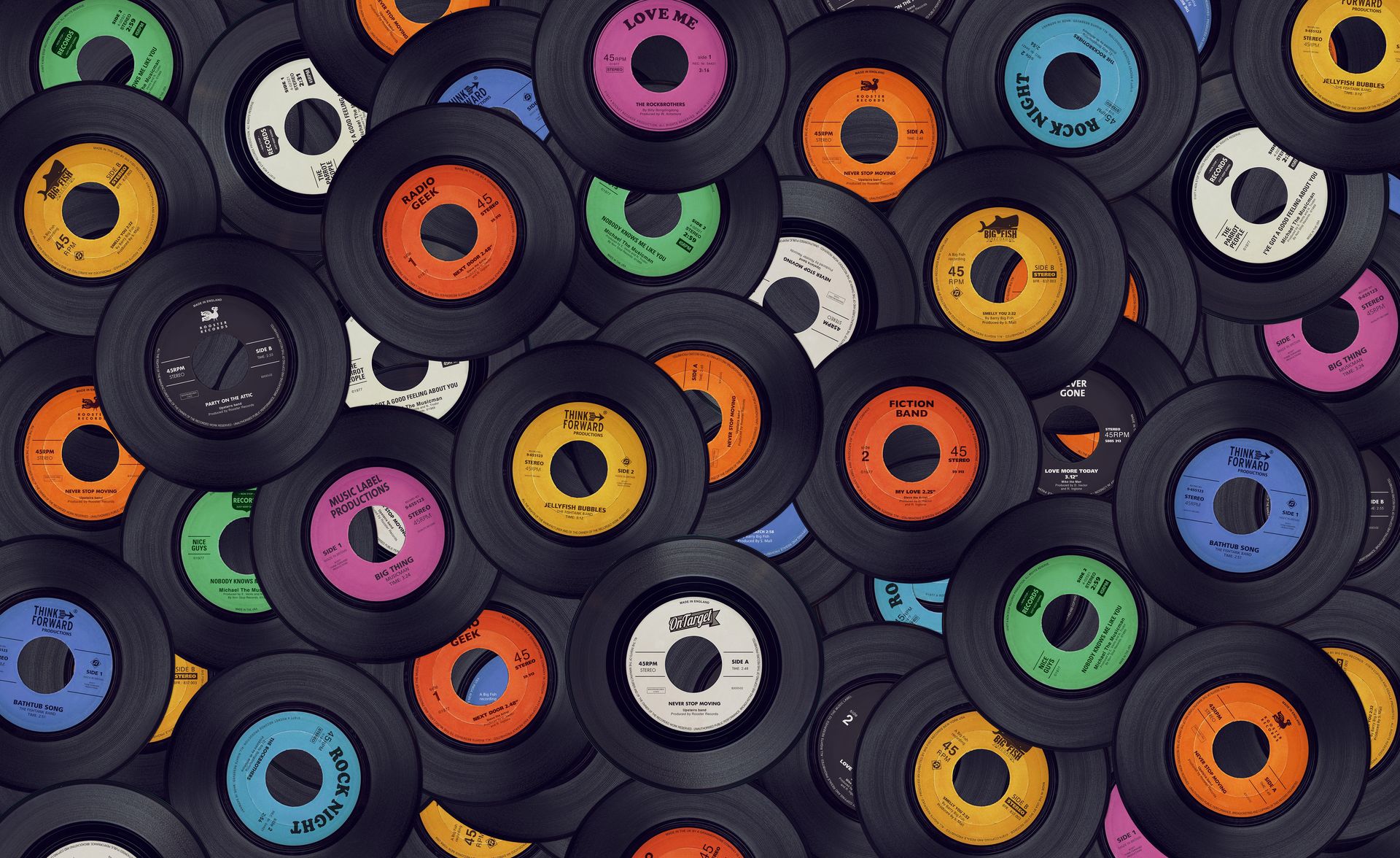 Colección de discos de vinilo de colores